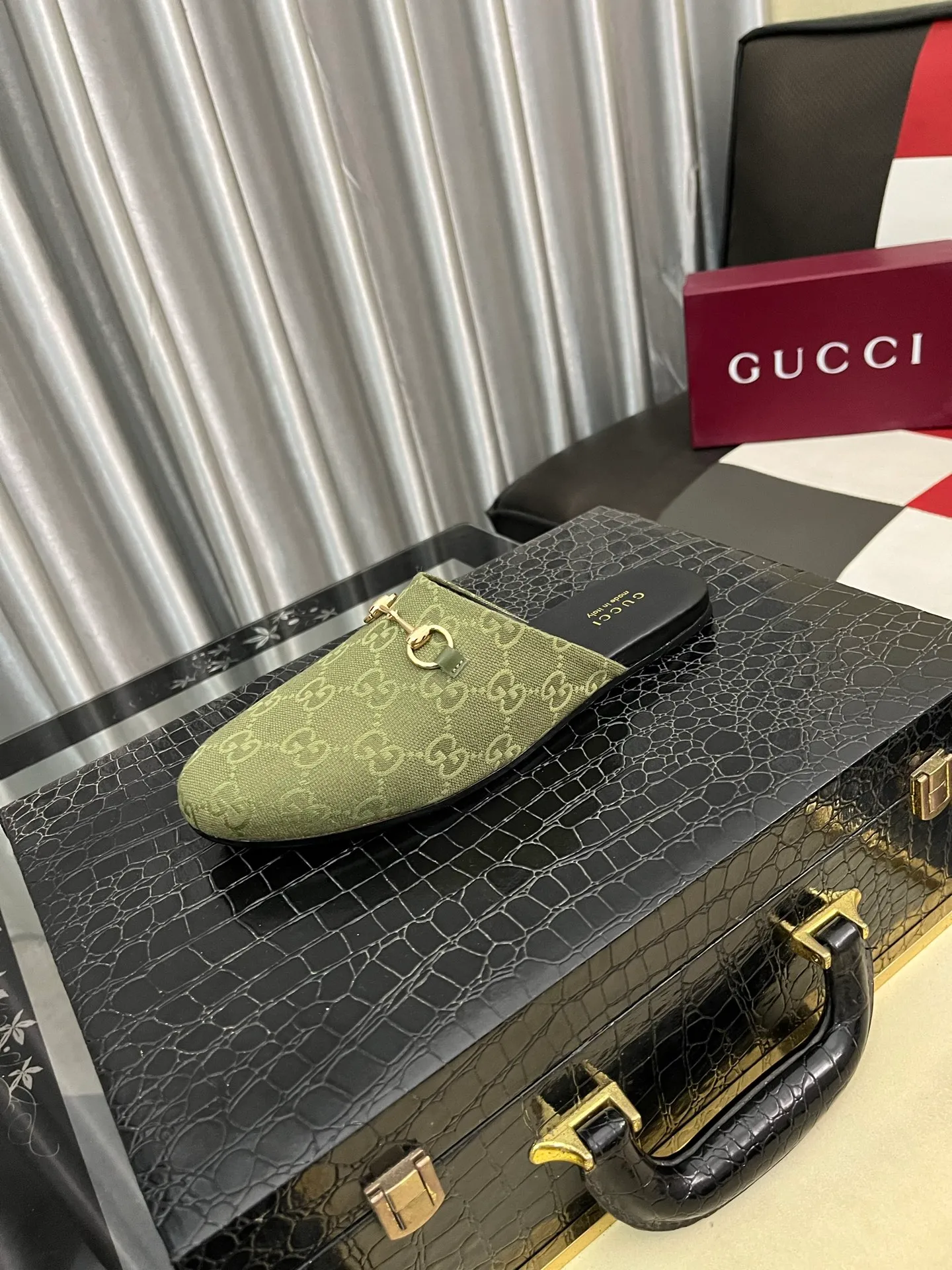 Men's shoes 💰480⌚️⌚️[Gucci] 2024 new season half-slip men's shoes, made of Italian imported first-layer frosted cowhide➕sheepskin lining, original hardware buckle, original combination wear-resistant outsole, real shot 🎬 Very comfortable on the feet, size 36-44
